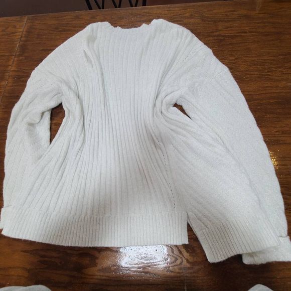 Simply Vera Wang asymmetrical sweater - Picture 4 of 7